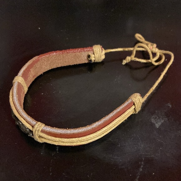 Leather turtle bracelet from Hawaii, brown - Picture 4 of 6